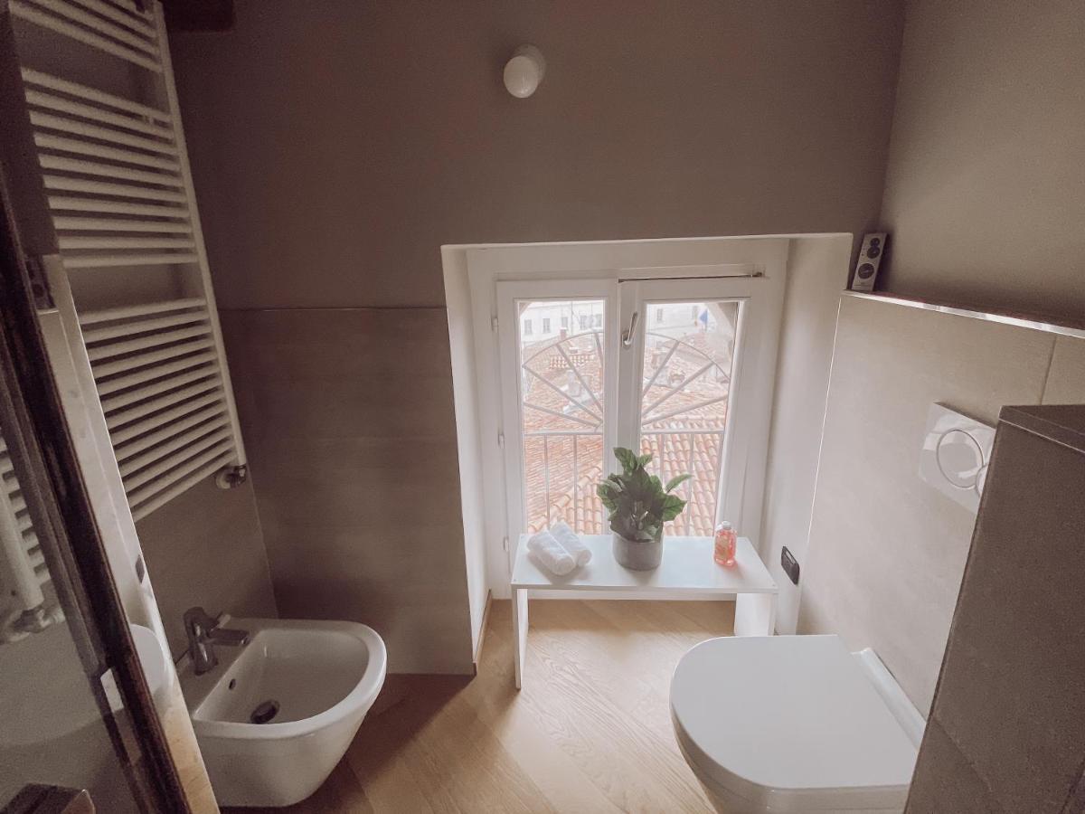 Historic Center Charming Apartment Free Wi-Fi Savigliano Exterior photo